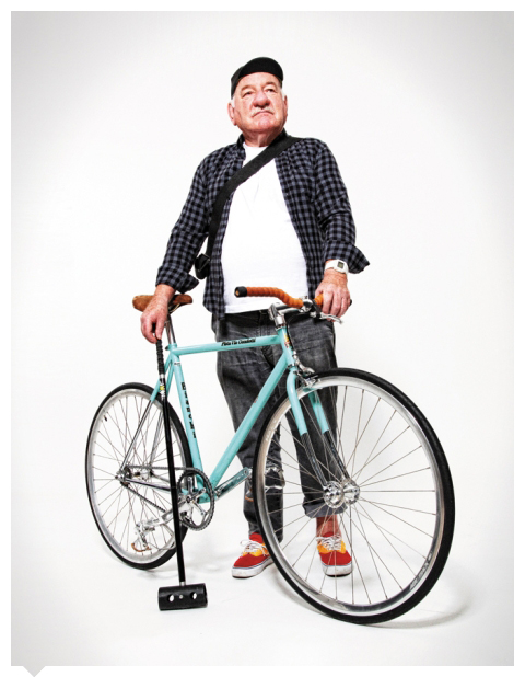 Photographie :: Le vélo de papi fait de la résistance :: papi1.jpg